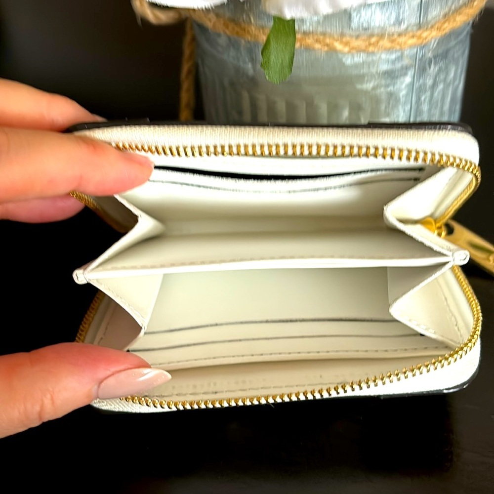 💎♦️Louis Vuitton limited edition compact wallet excellent used condition - Picture 4 of 11